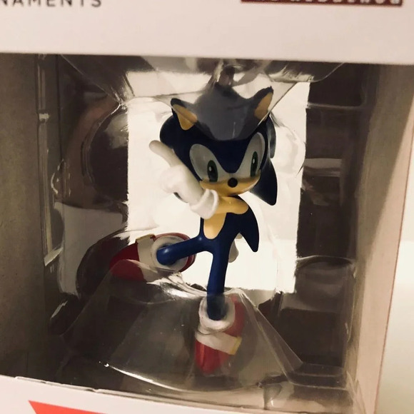 Hallmark Sega Sonic the Hedgehog Christmas  Ornament - Picture 2 of 12